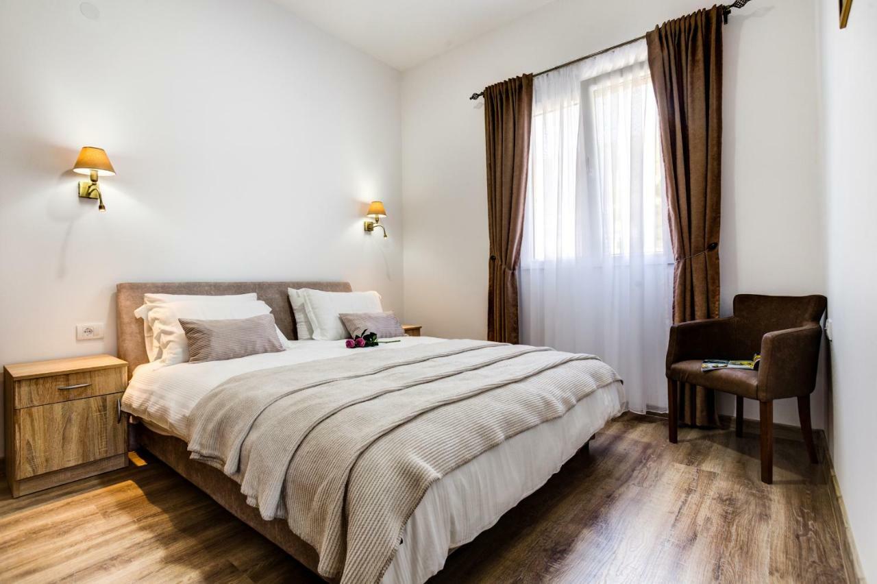 Sunny Nest Apartments コトル エクステリア 写真